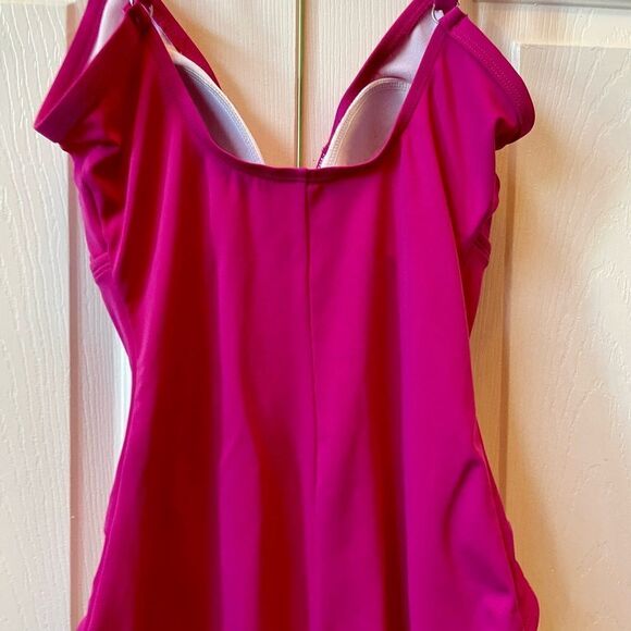 HOT PINK JANTZEN SWIM SUIT FULLY LINED WITH CUPS SIZE 10 - Picture 6 of 8